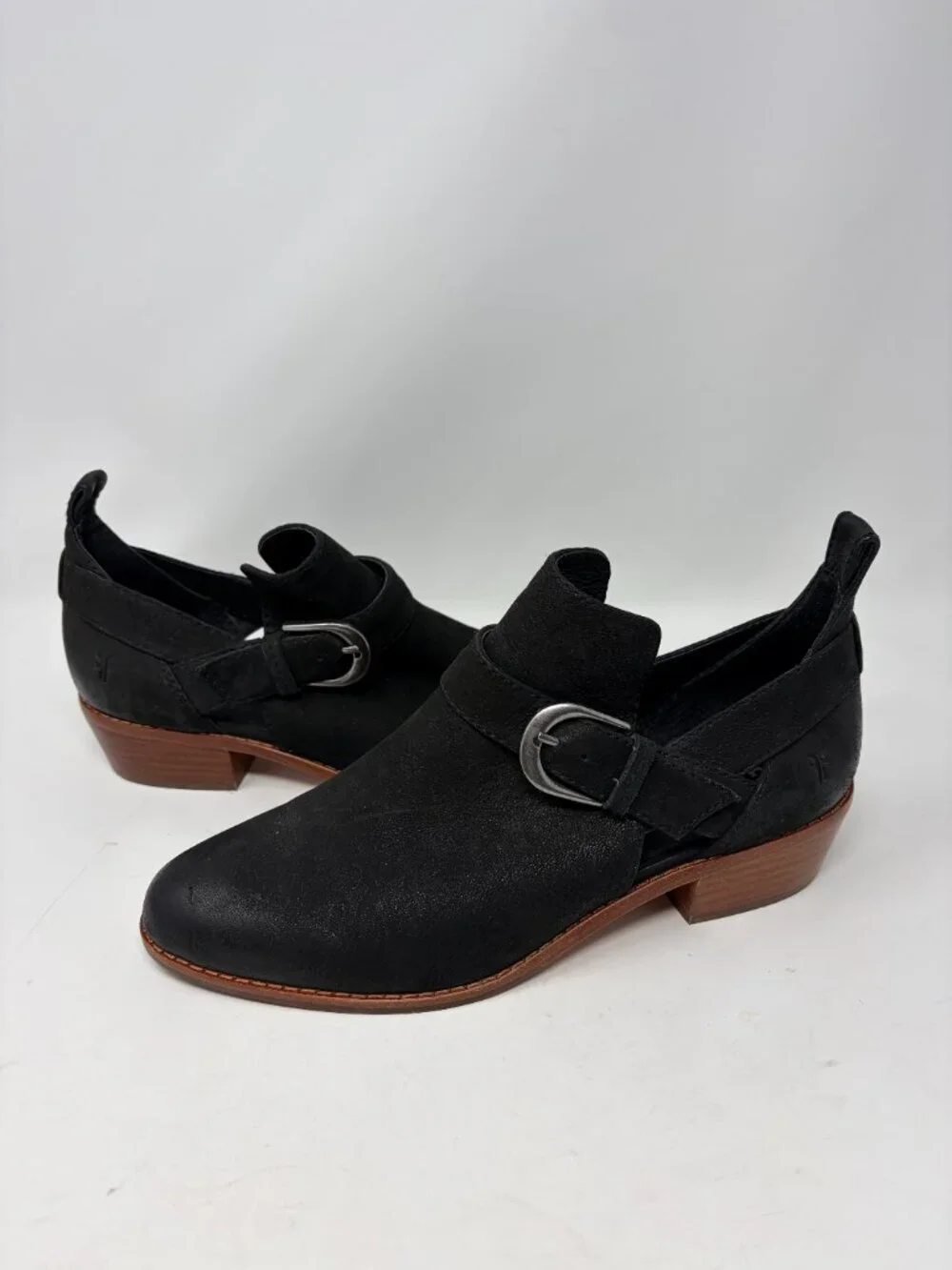 Frye women's Mia ankle booties 9M black leather buckle cutout boots